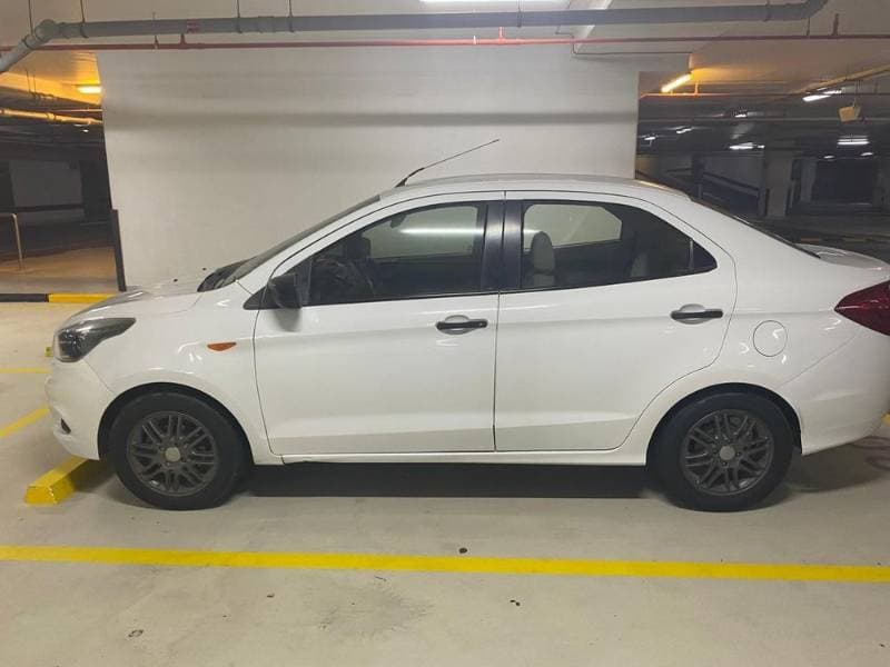 2017 Ford Figo Sedan thumbnail 3