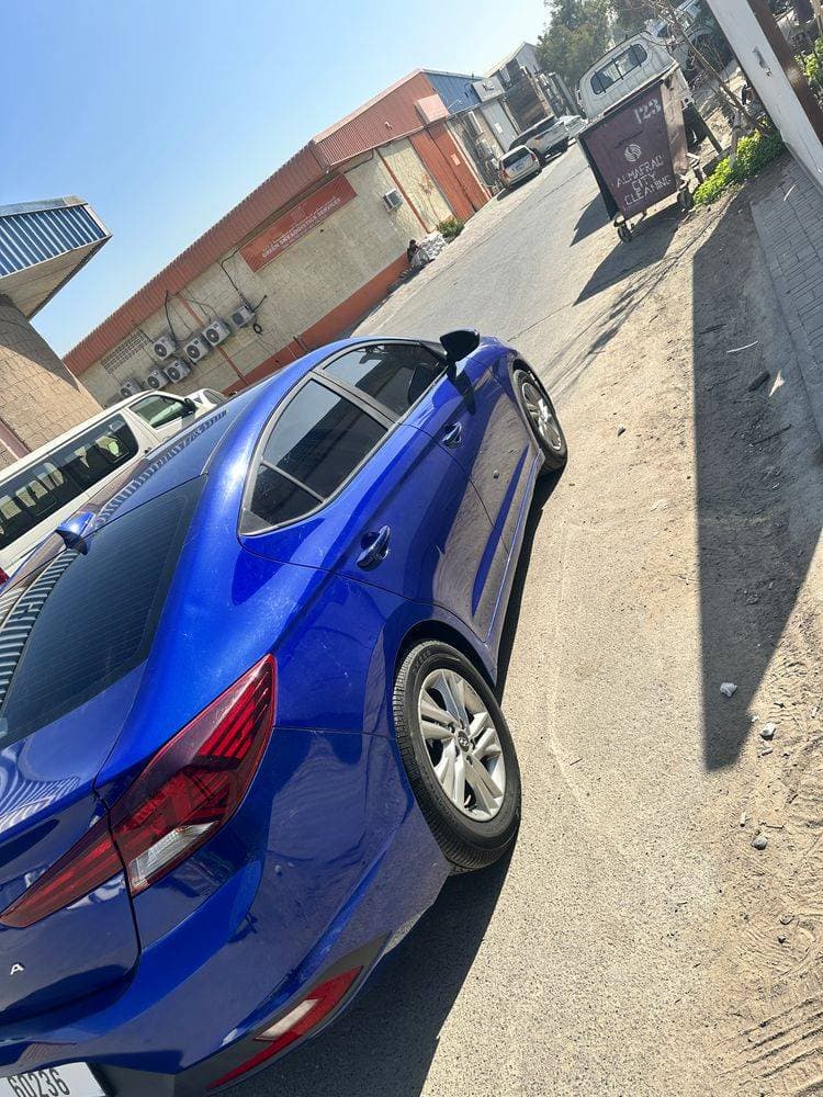 2020 Hyundai Elantra thumbnail 4