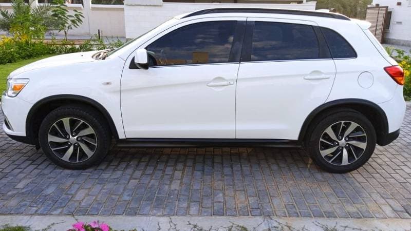 2017 Mitsubishi ASX thumbnail 2