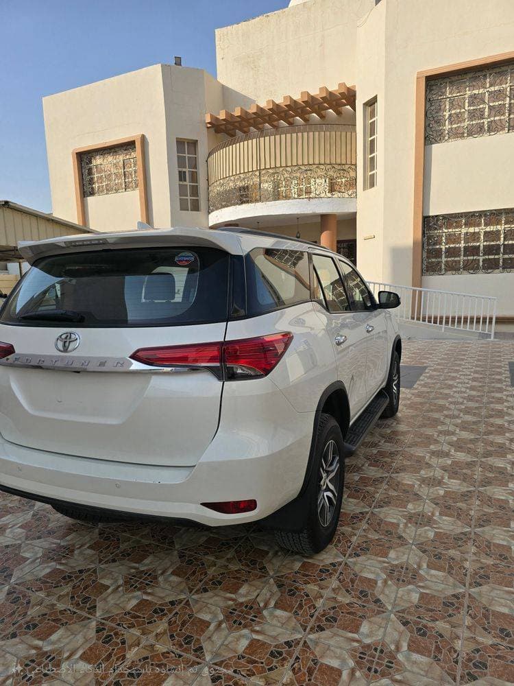 2020 Toyota Fortuner thumbnail 5