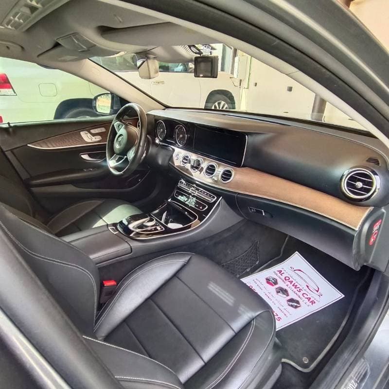 2018 Mercedes-Benz E-Class thumbnail 3