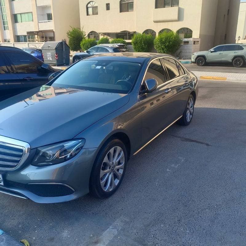 2018 Mercedes-Benz E-Class thumbnail 2