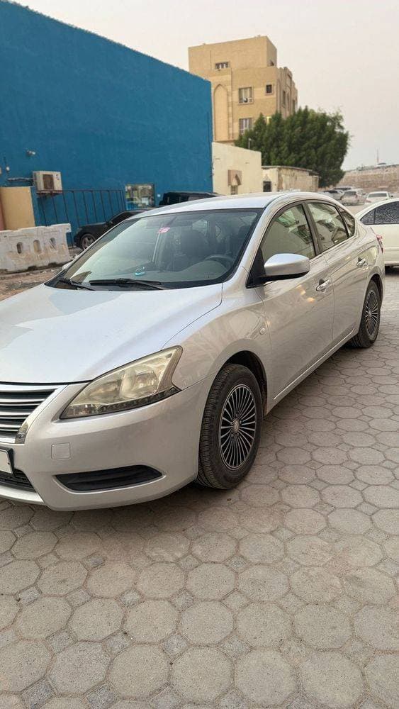 2015 Nissan Sentra thumbnail 4
