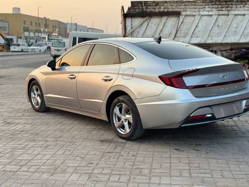 2022 Hyundai Sonata thumbnail 2