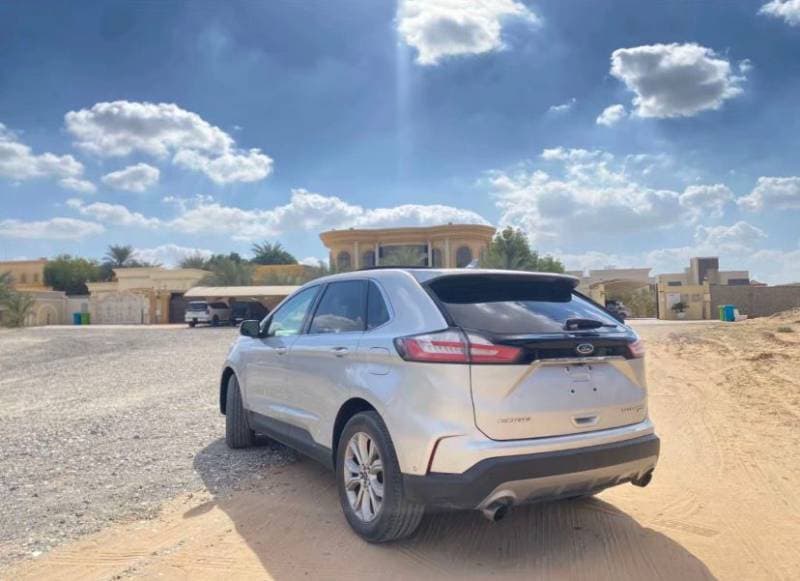 2019 Ford Edge thumbnail 2