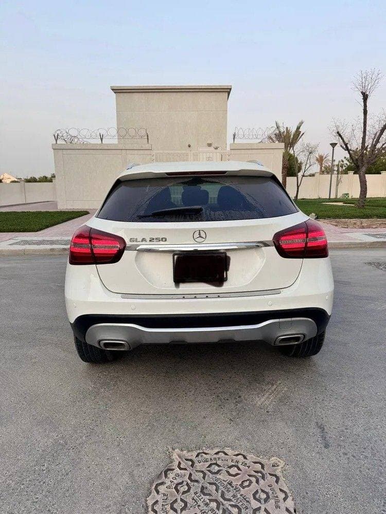 2020 Mercedes-Benz GLA thumbnail 5