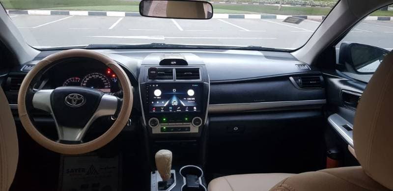 2015 Toyota Camry thumbnail 2