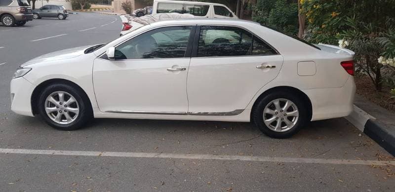 2015 Toyota Camry thumbnail 5