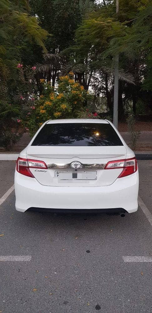 2015 Toyota Camry thumbnail 4