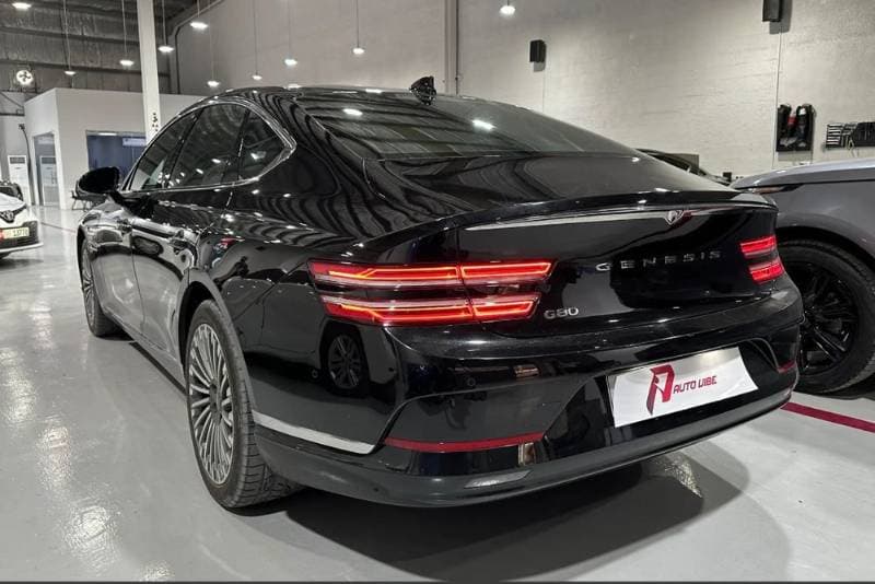 2023 Genesis G80 thumbnail 3