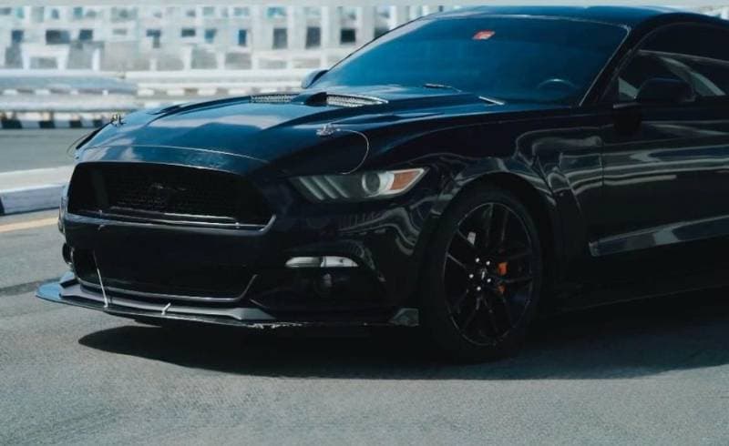 2015 Ford Mustang thumbnail 2