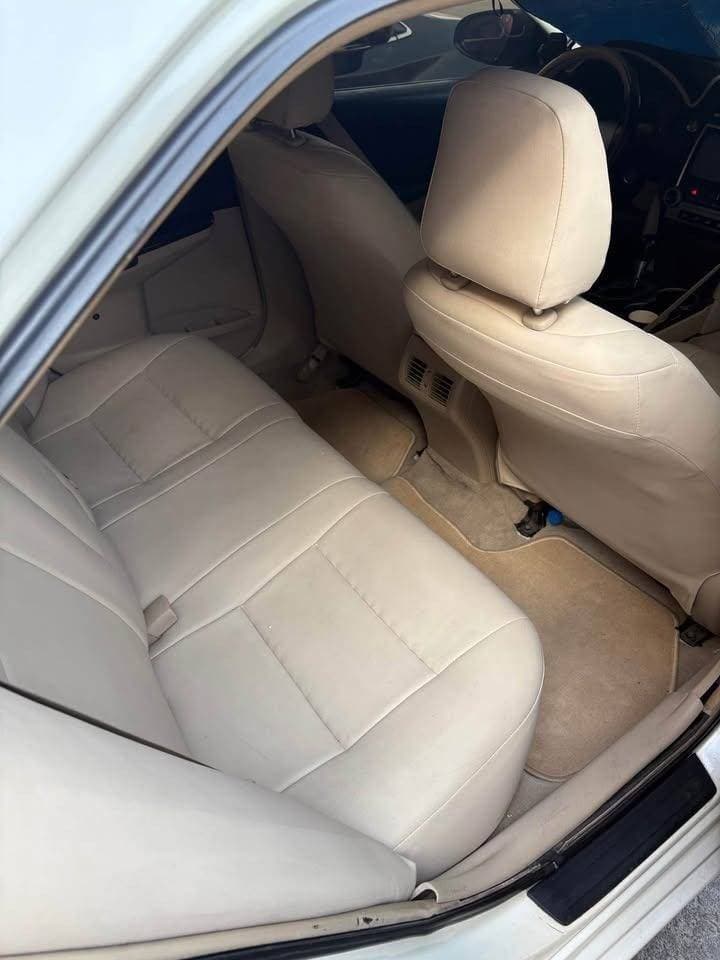 2013 Toyota Camry thumbnail 3