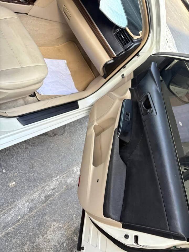 2013 Toyota Camry thumbnail 2