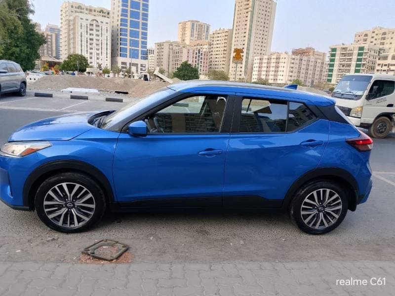 2022 Nissan Kicks thumbnail 3
