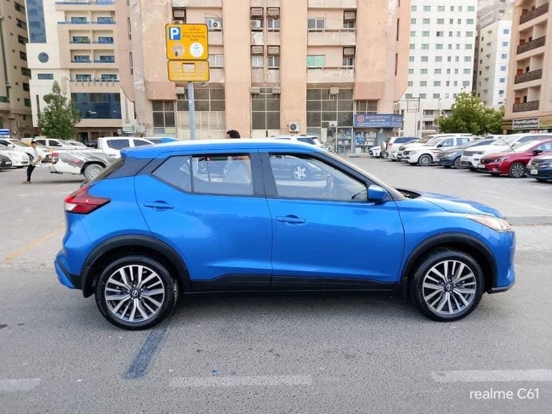 2022 Nissan Kicks thumbnail 2