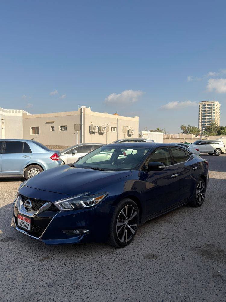 2018 Nissan Maxima thumbnail 2