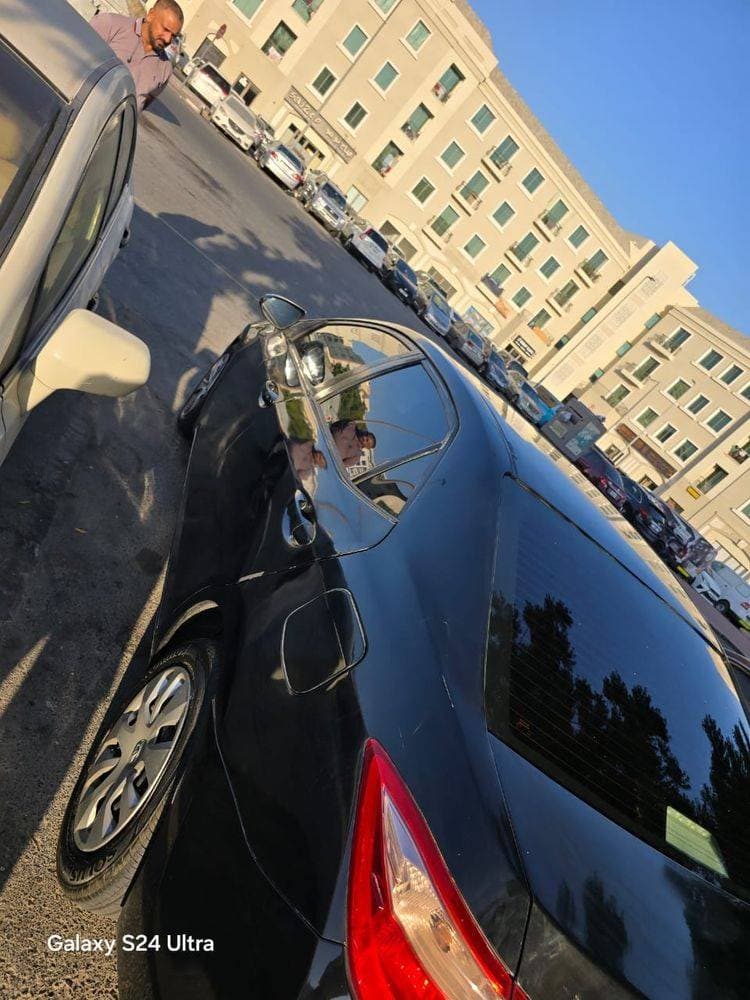 2017 Toyota Corolla thumbnail 5
