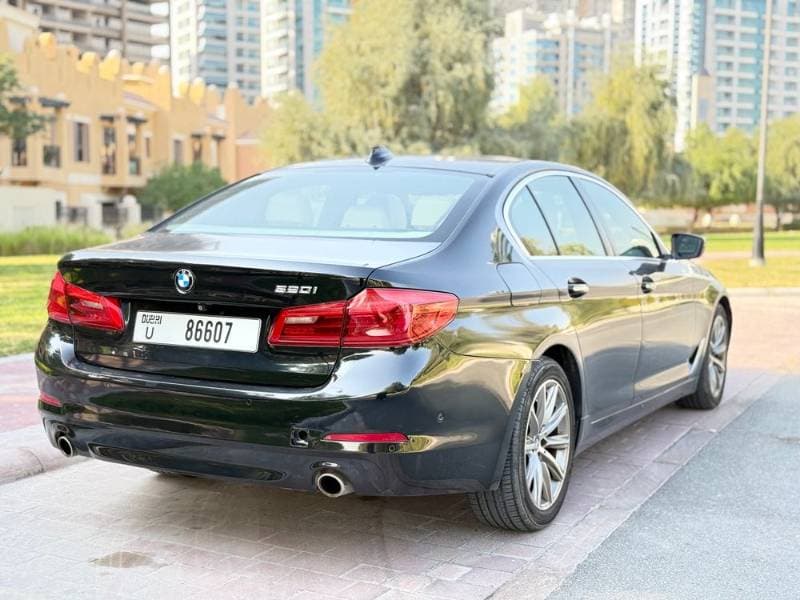 2018 BMW 5 Series thumbnail 3