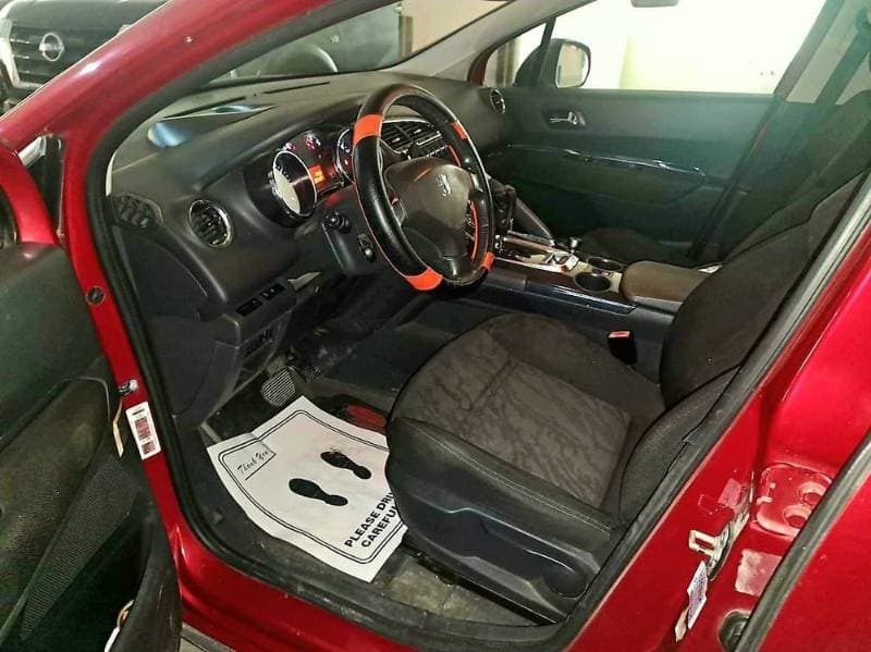 2011 Peugeot 3008 thumbnail 2