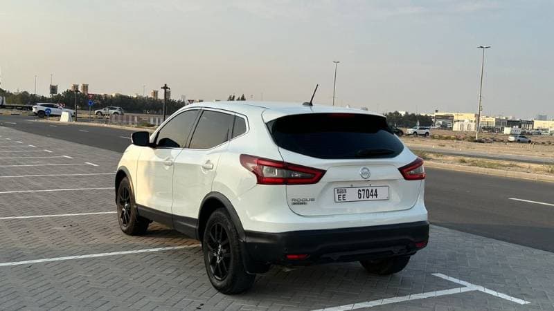 2021 Nissan Rogue thumbnail 7