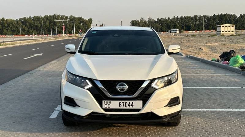 2021 Nissan Rogue thumbnail 2