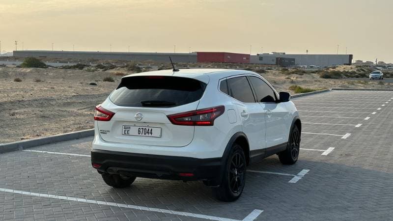2021 Nissan Rogue thumbnail 9