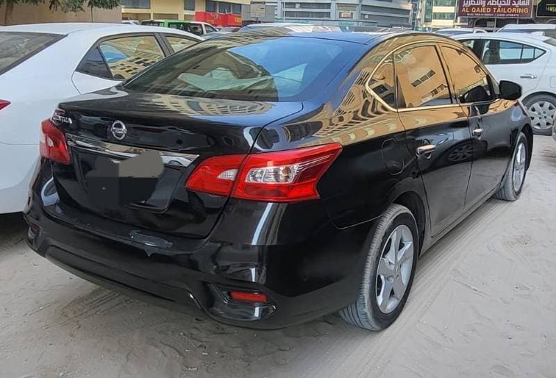 2019 Nissan Sentra thumbnail 5
