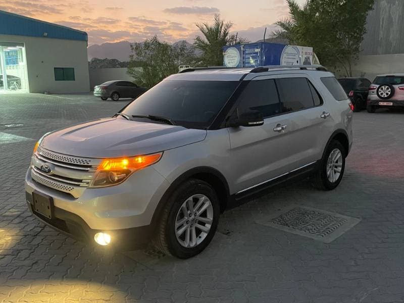 2011 Ford Explorer thumbnail 4