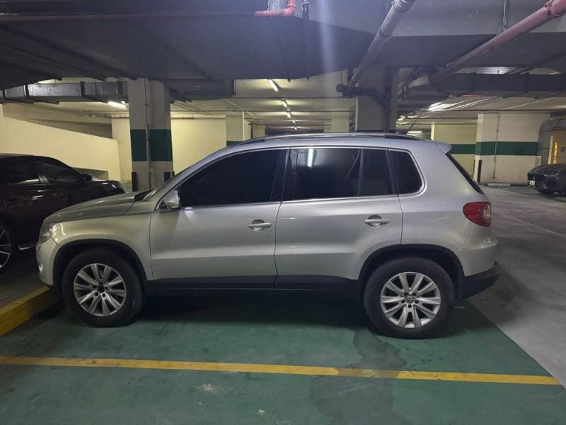 2009 Volkswagen Tiguan thumbnail 2