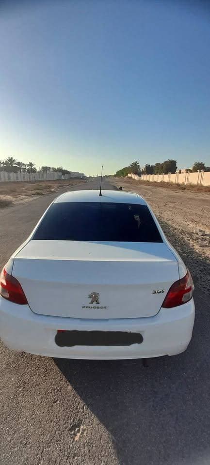 2014 Peugeot 301 thumbnail 4