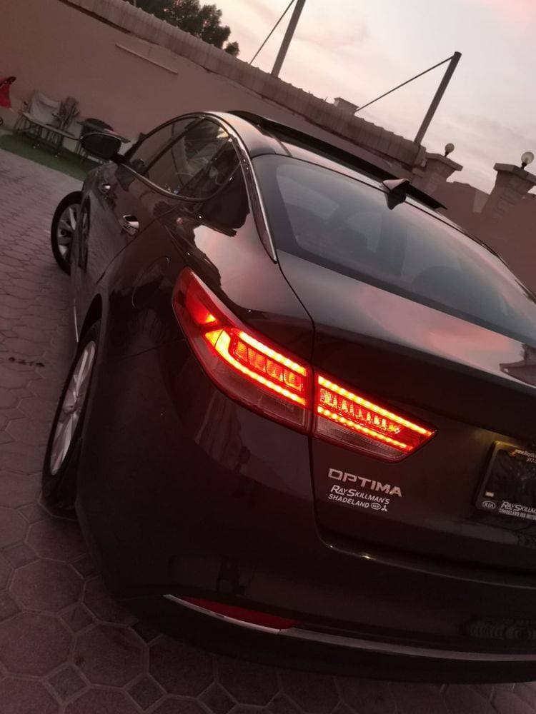 2016 Kia Optima thumbnail 4