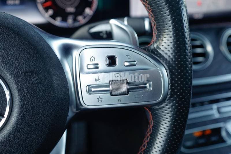 2019 Mercedes-Benz E-Class thumbnail 10