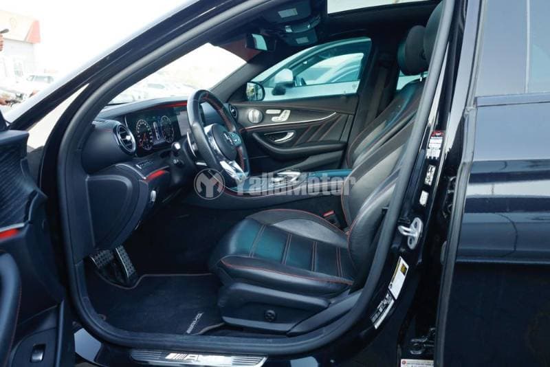 2019 Mercedes-Benz E-Class thumbnail 6