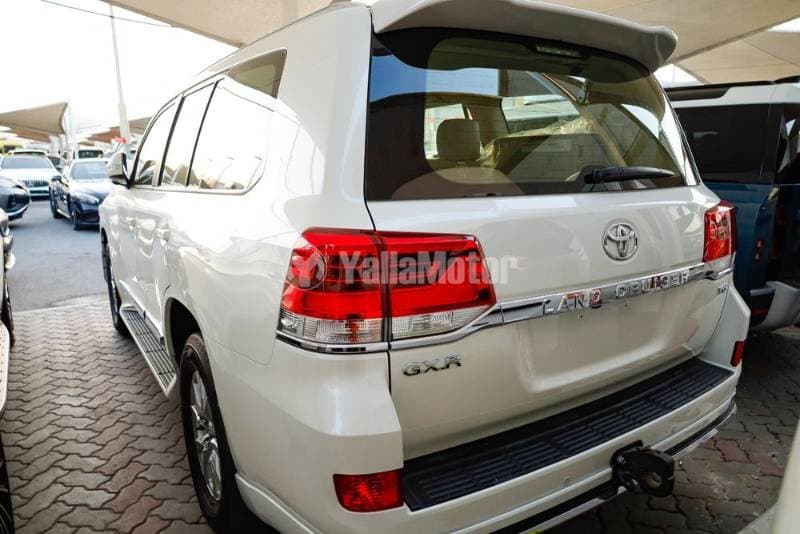 2021 Toyota Land Cruiser thumbnail 4
