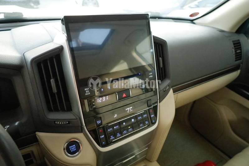 2021 Toyota Land Cruiser thumbnail 8