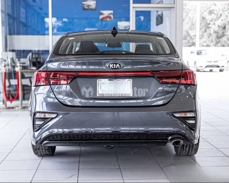 2021 Kia Forte thumbnail 3