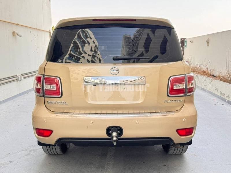 2014 Nissan Patrol thumbnail 3