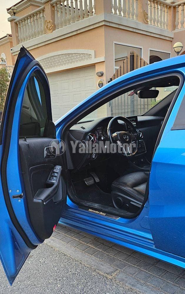 2013 Mercedes-Benz A250 thumbnail 5