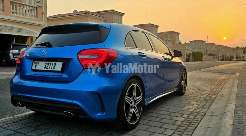 2013 Mercedes-Benz A250 thumbnail 2
