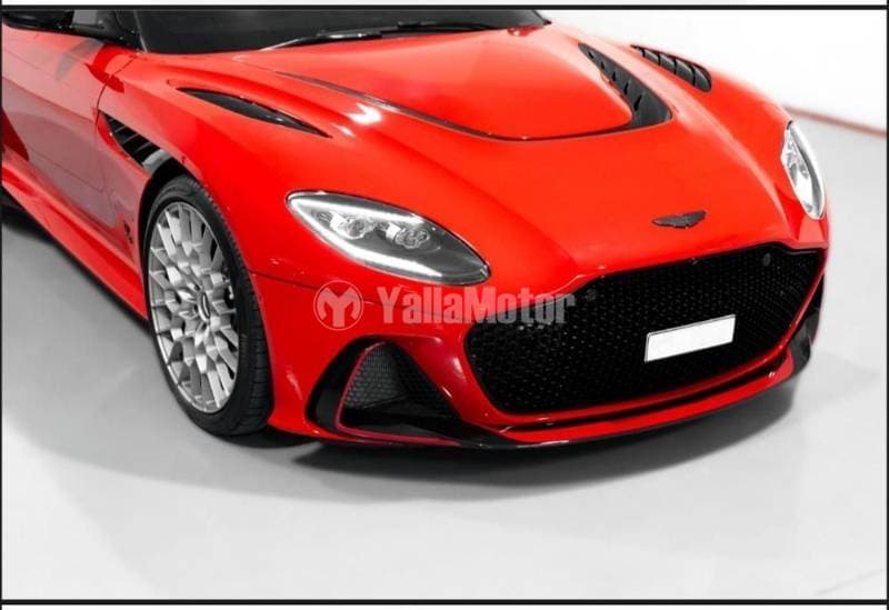 2023 Aston Martin DBS thumbnail 2