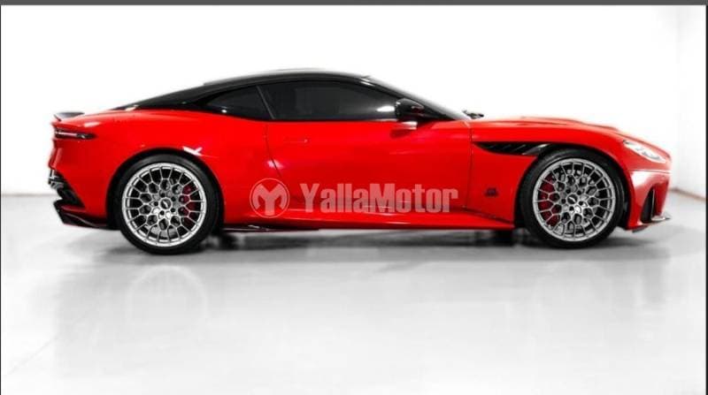 2023 Aston Martin DBS thumbnail 3