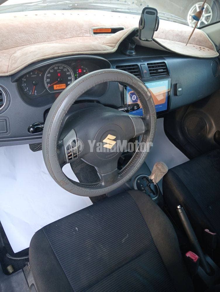 2009 Suzuki Swift thumbnail 3