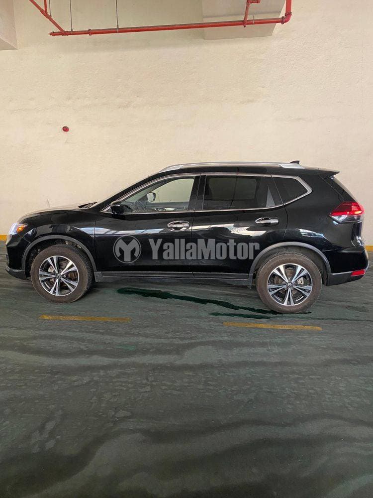 2020 Nissan Rogue thumbnail 2