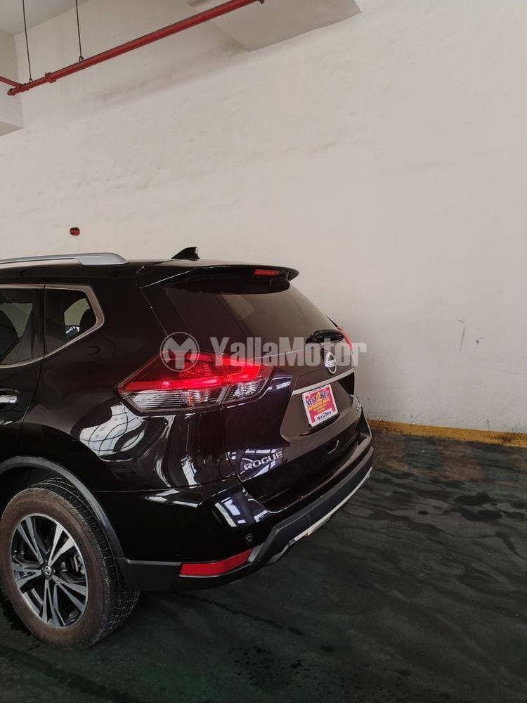 2020 Nissan Rogue thumbnail 3