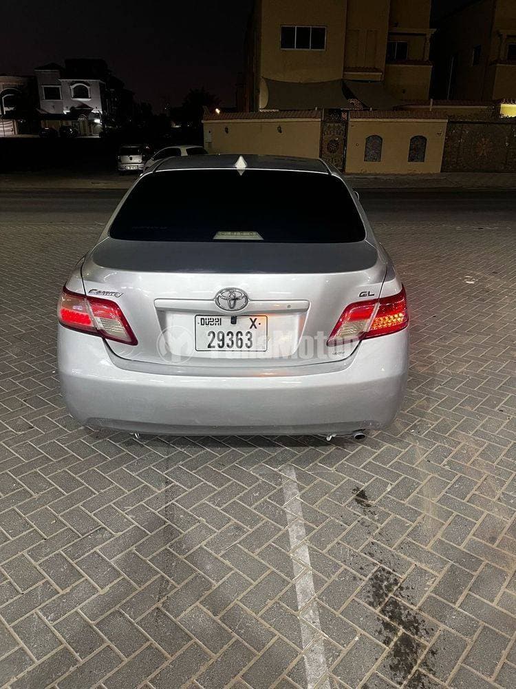 2011 Toyota Camry thumbnail 4