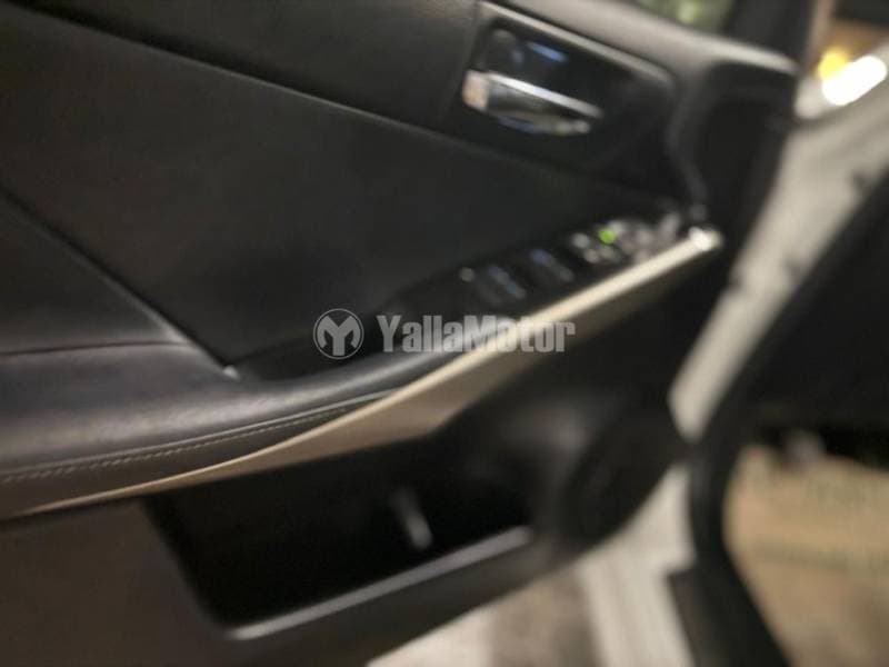 2015 Lexus IS250 thumbnail 4