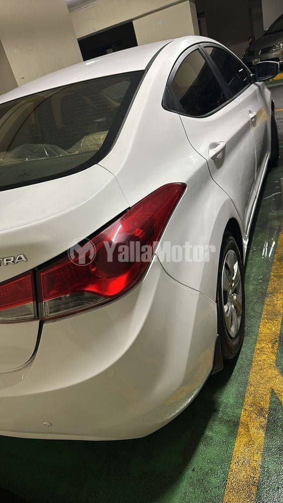 2013 Hyundai Elantra thumbnail 3