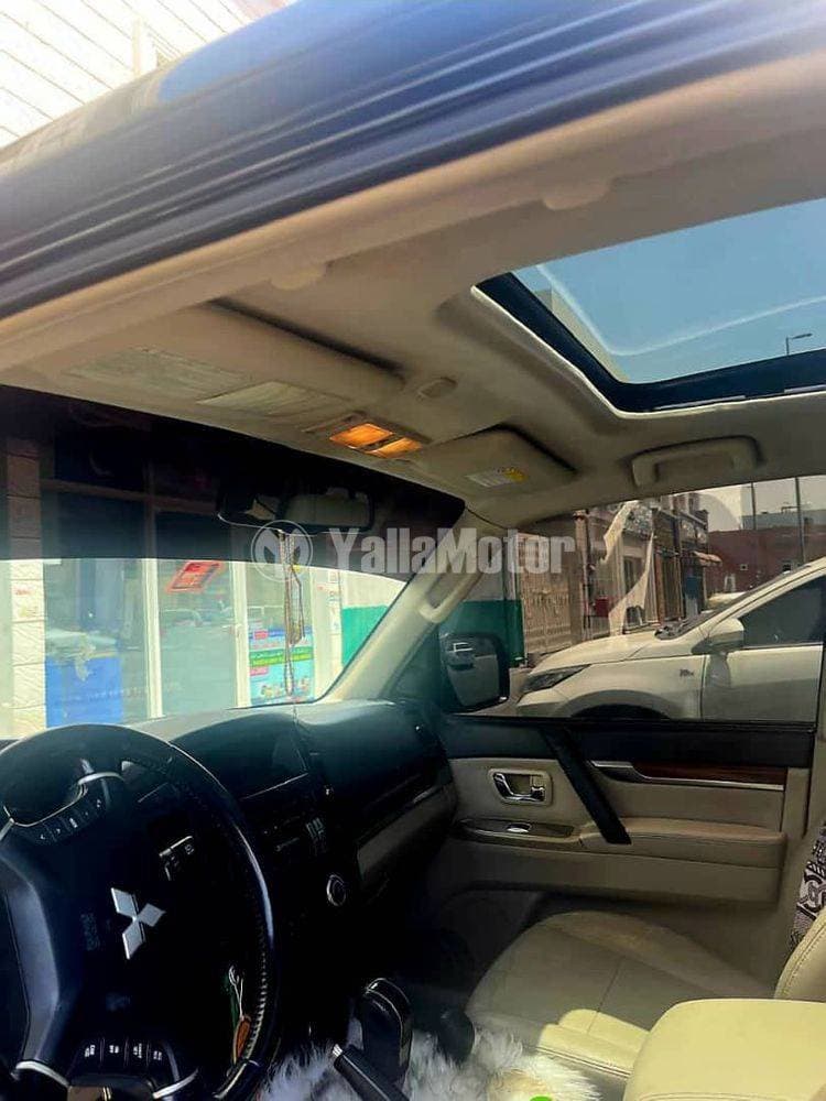 2008 Mitsubishi Pajero thumbnail 3