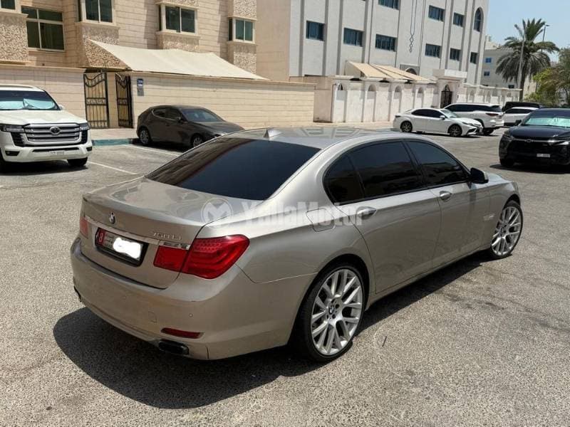2011 BMW 7 Series thumbnail 2