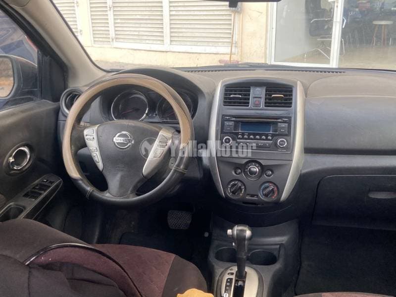2016 Nissan Versa thumbnail 3
